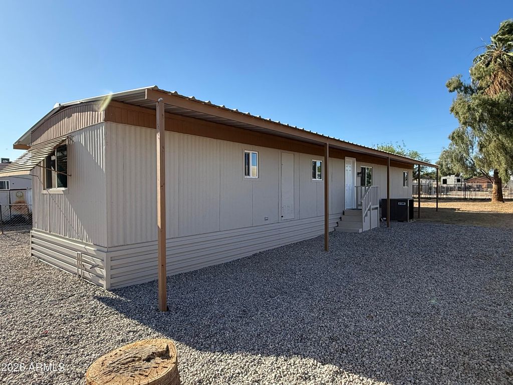 Image 21 of property listing at 512 E MAHONEY Avenue, Buckeye, AZ 85326