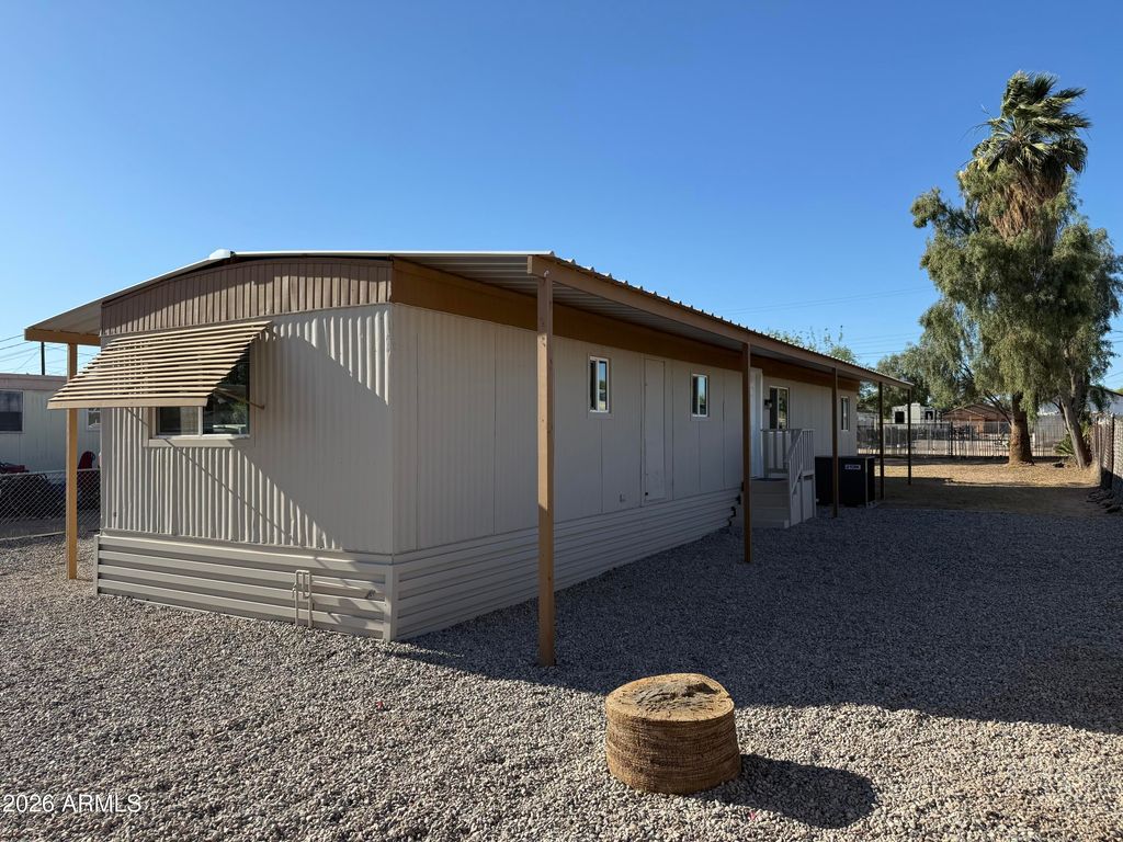 Image 22 of property listing at 512 E MAHONEY Avenue, Buckeye, AZ 85326