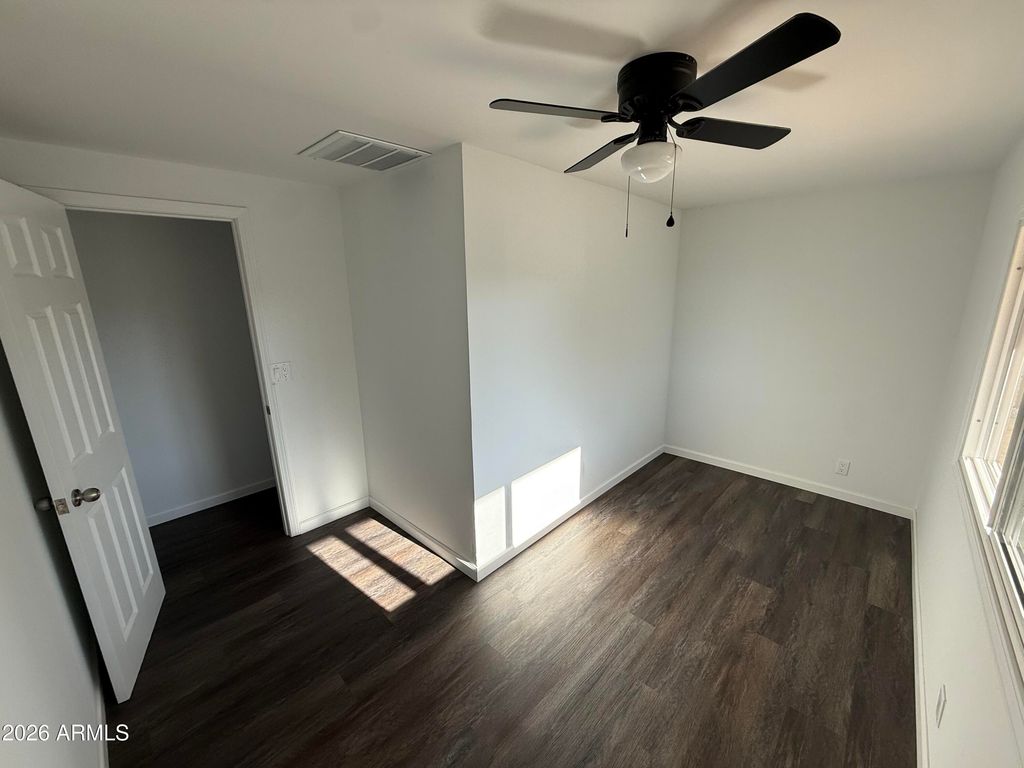 Image 8 of property listing at 512 E MAHONEY Avenue, Buckeye, AZ 85326