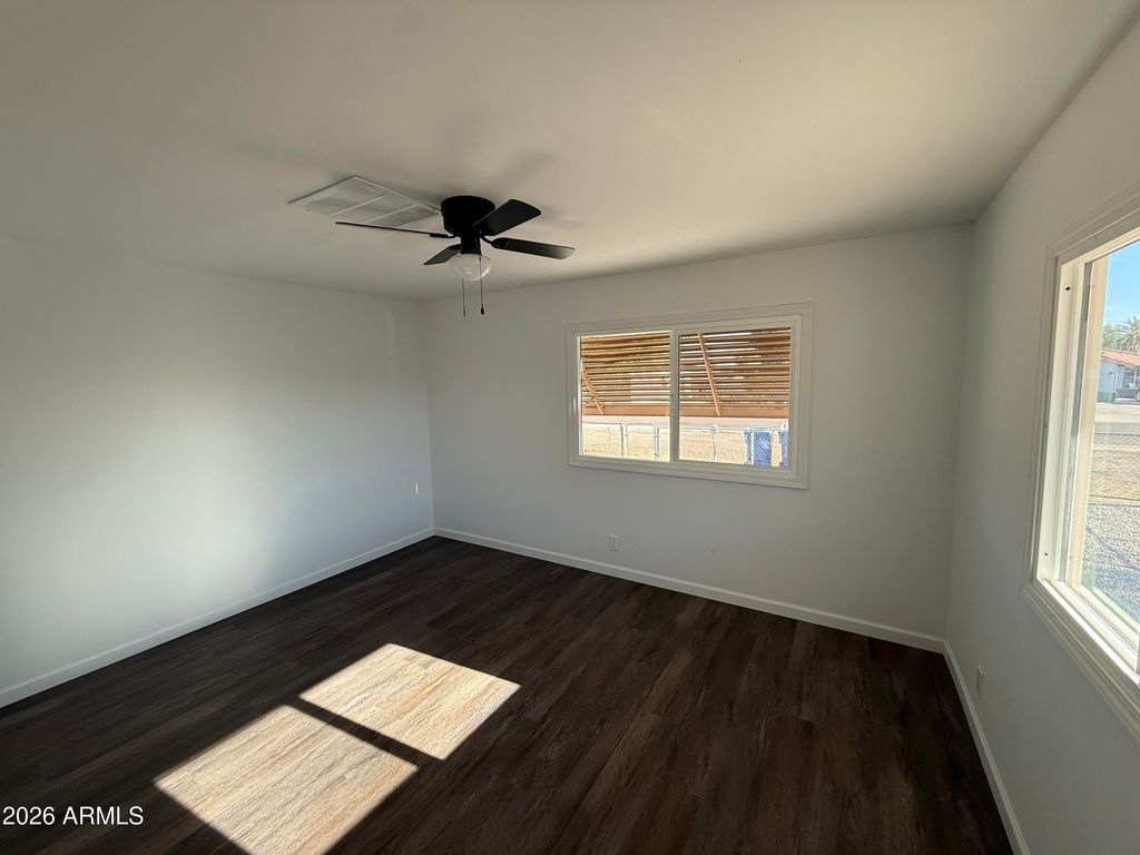 Image 9 of property listing at 512 E MAHONEY Avenue, Buckeye, AZ 85326