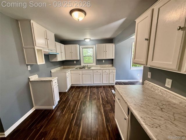 1225 Wells Street, Burton, MI 48529