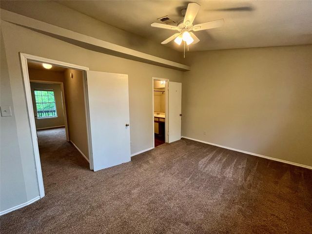 1841 River Crossing CIR B, Austin, TX 78741