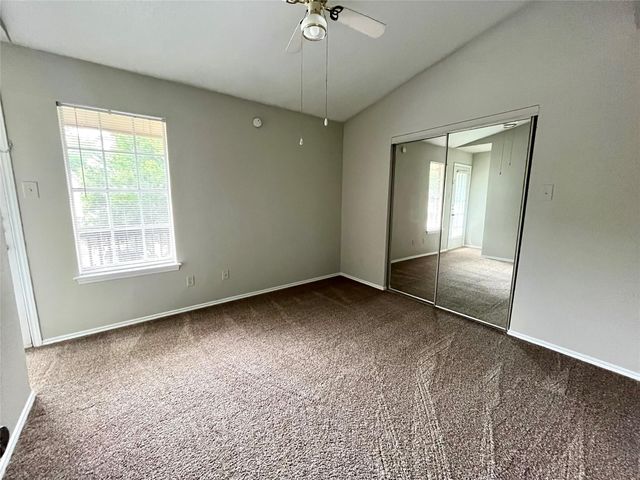 1841 River Crossing CIR B, Austin, TX 78741