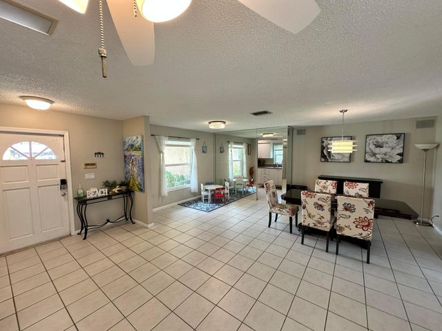 6528 COUNTRY WOOD Way, Delray Beach, FL 33484
