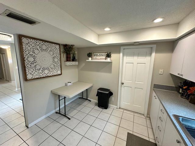 6528 COUNTRY WOOD Way, Delray Beach, FL 33484