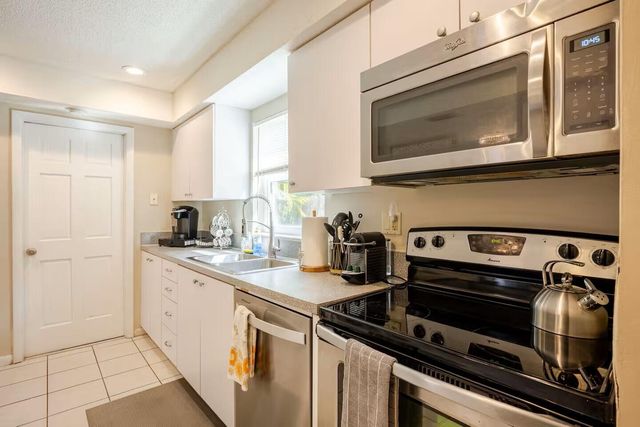 6528 COUNTRY WOOD Way, Delray Beach, FL 33484