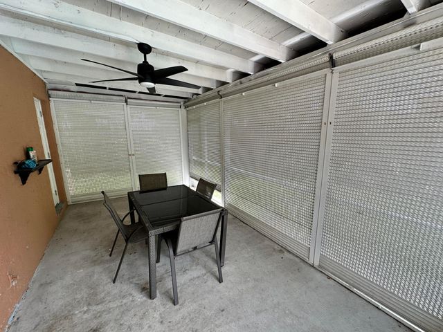6528 COUNTRY WOOD Way, Delray Beach, FL 33484