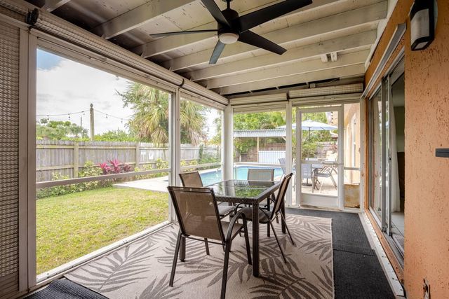 6528 COUNTRY WOOD Way, Delray Beach, FL 33484