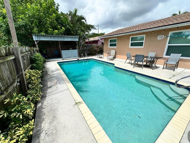 6528 COUNTRY WOOD Way, Delray Beach, FL 33484