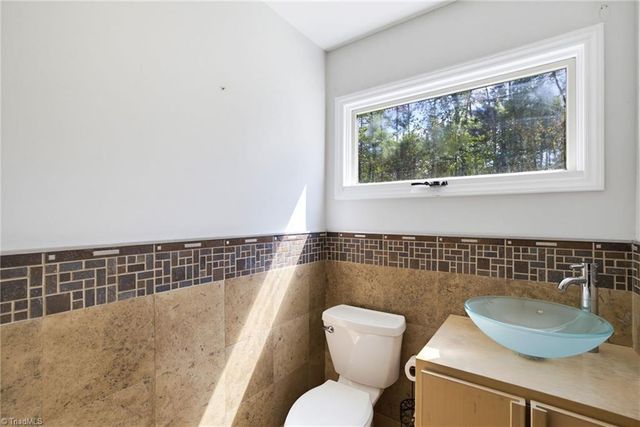 1008 Eastshore Circle, Stokesdale, NC 27357