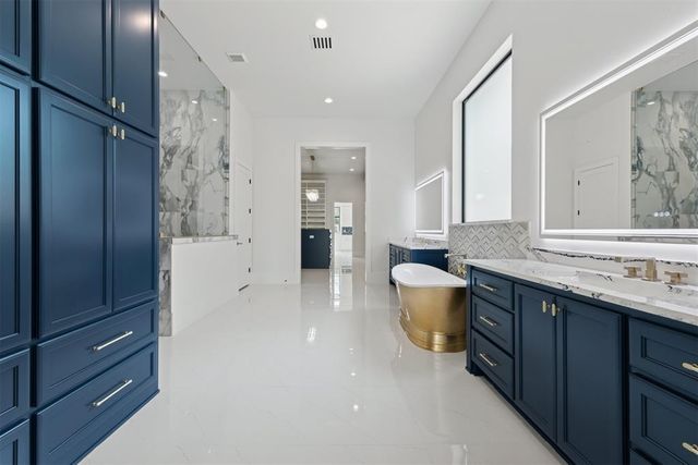 2718 W Wilshire Boulevard, Oklahoma City, OK 73116