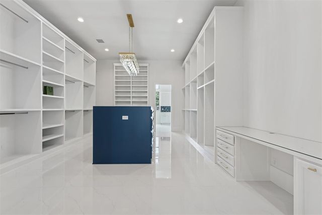 2718 W Wilshire Boulevard, Oklahoma City, OK 73116