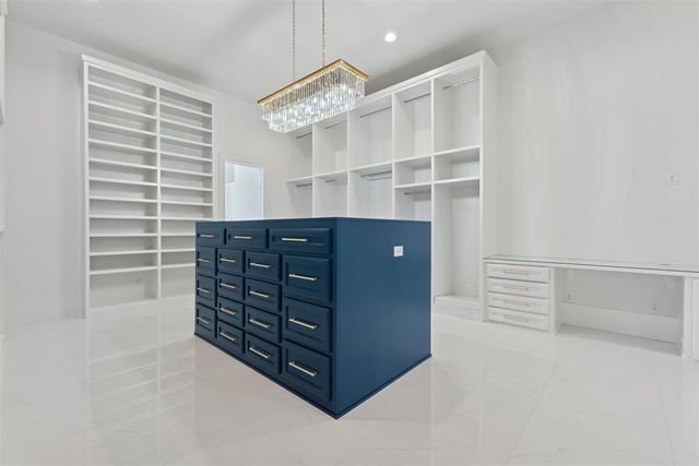 2718 W Wilshire Boulevard, Oklahoma City, OK 73116