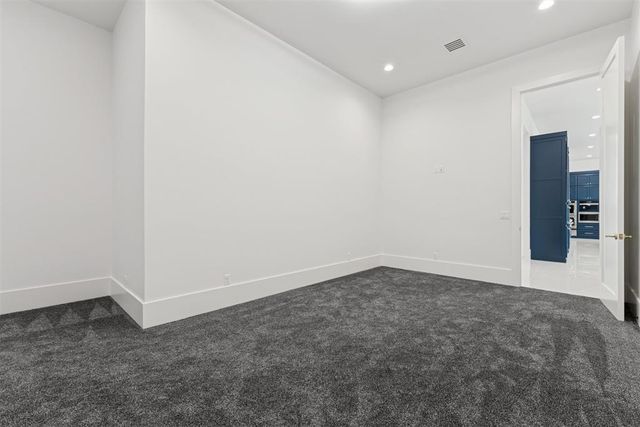 2718 W Wilshire Boulevard, Oklahoma City, OK 73116