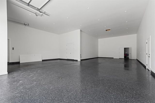 2718 W Wilshire Boulevard, Oklahoma City, OK 73116