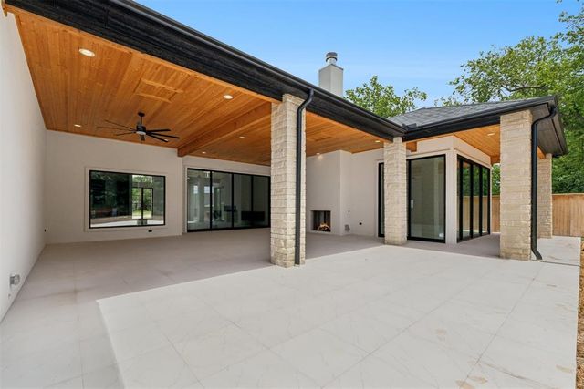 2718 W Wilshire Boulevard, Oklahoma City, OK 73116