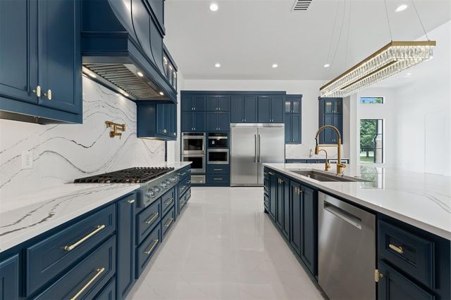 2718 W Wilshire Boulevard, Oklahoma City, OK 73116