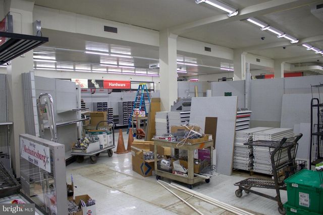 23-29 W MAIN ST, Mechanicsburg, PA 17055