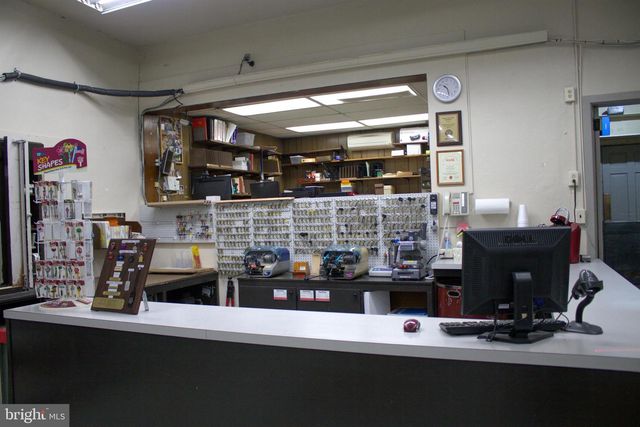 23-29 W MAIN ST, Mechanicsburg, PA 17055