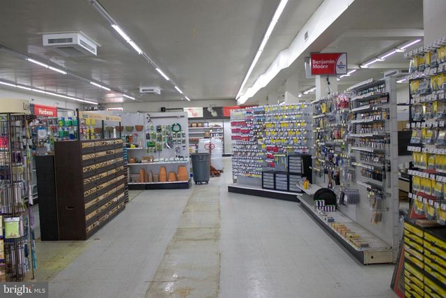 23-29 W MAIN ST, Mechanicsburg, PA 17055