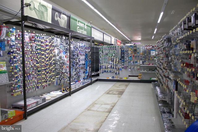 23-29 W MAIN ST, Mechanicsburg, PA 17055