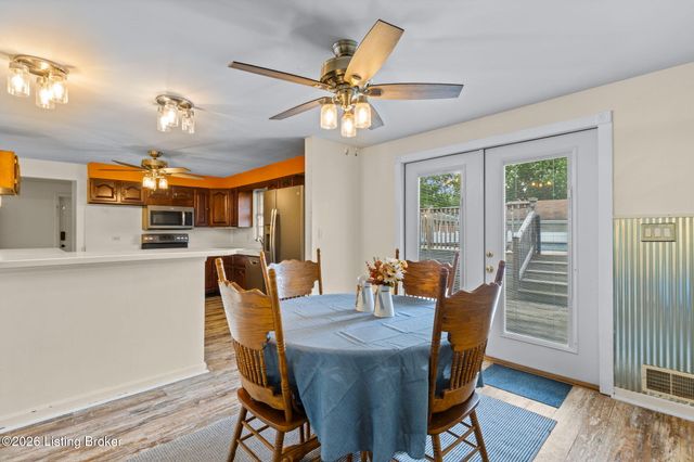 5225 Venus Dr, Louisville, KY 40258