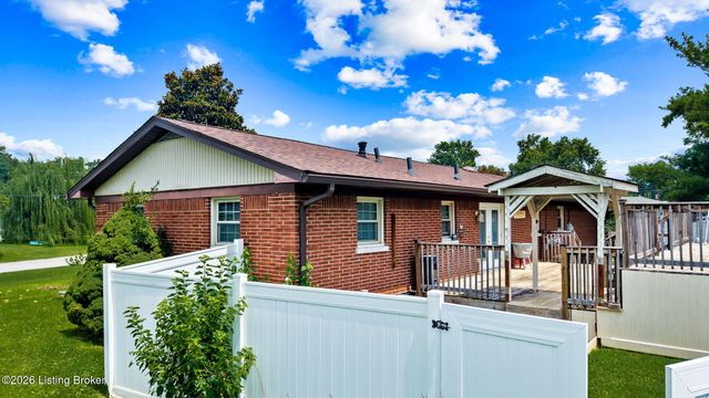 5225 Venus Dr, Louisville, KY 40258