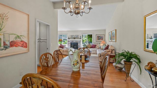 20 Carob Way, Novato, CA 94945