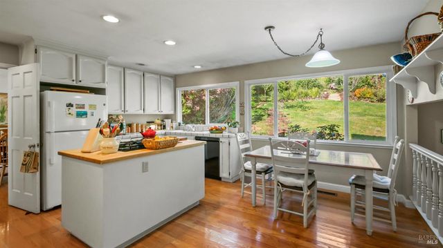 20 Carob Way, Novato, CA 94945