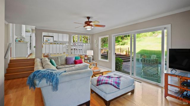 20 Carob Way, Novato, CA 94945