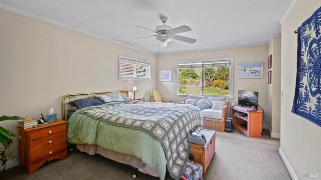 20 Carob Way, Novato, CA 94945