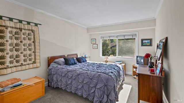 20 Carob Way, Novato, CA 94945