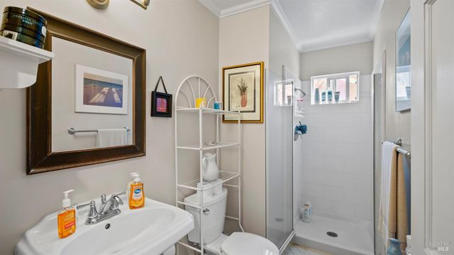 20 Carob Way, Novato, CA 94945