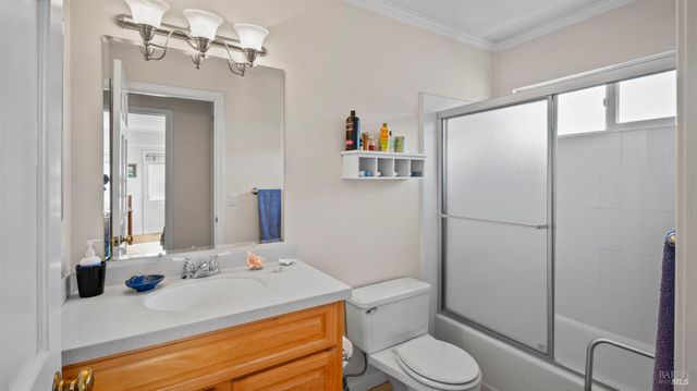 20 Carob Way, Novato, CA 94945