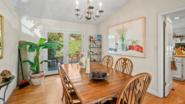 20 Carob Way, Novato, CA 94945