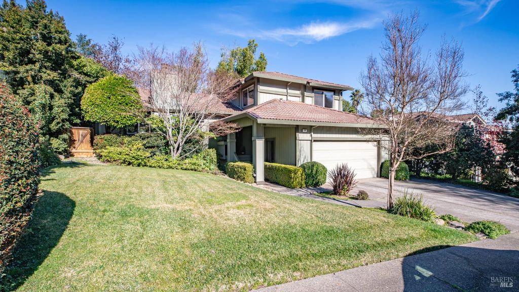20 Carob Way, Novato, CA 94945