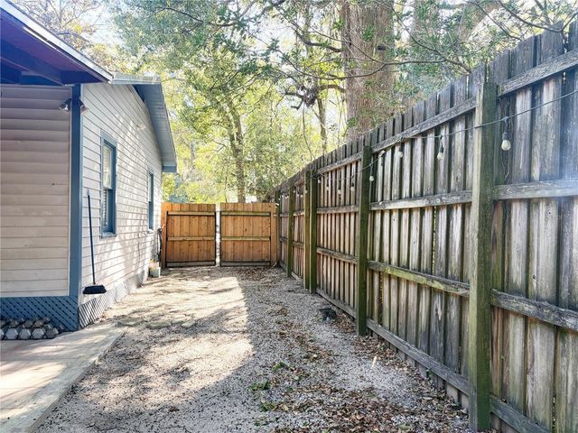 2036 NW 31ST AVENUE, Gainesville, FL 32605