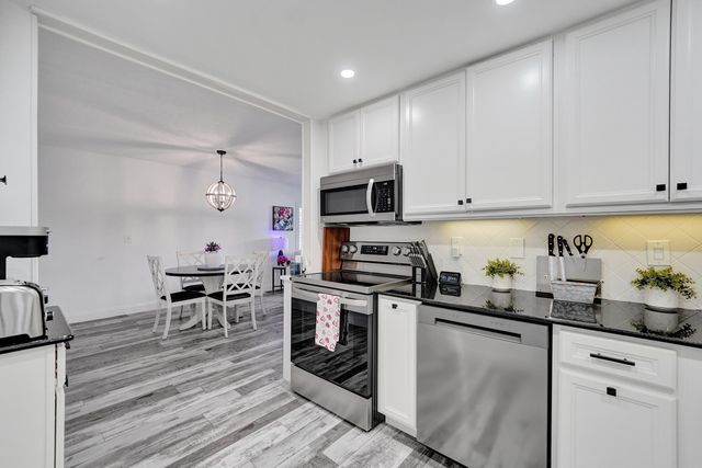 1930 NE 2nd Avenue 216l, Wilton Manors, FL 33305