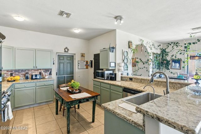 901 Via Puebla, Rio Rico, AZ 85648