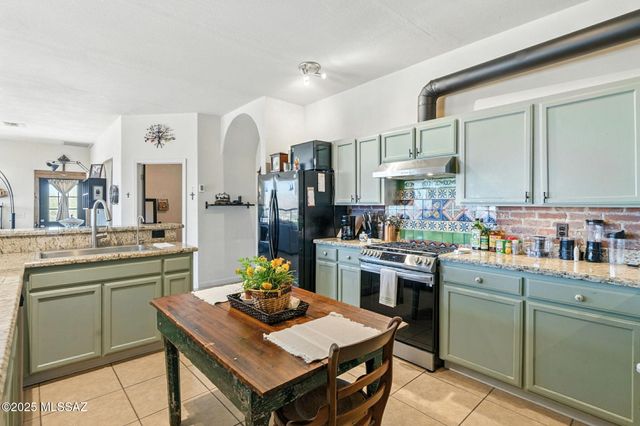 901 Via Puebla, Rio Rico, AZ 85648