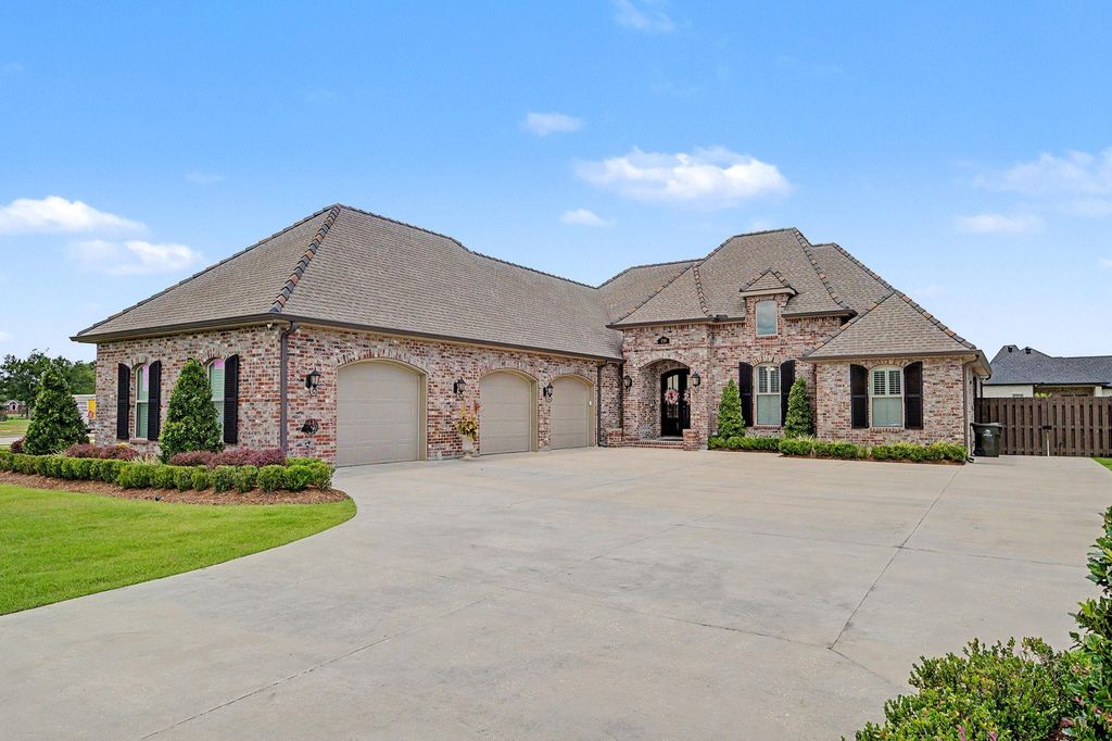 138 Independence Drive, Houma, LA 70360