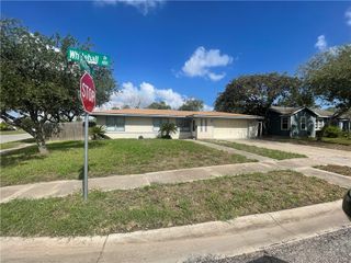 438 Whitehall Dr, Corpus Christi, TX 78412