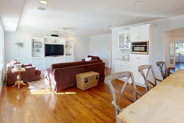 332 Wilson Rd, Yuba City, CA 95991