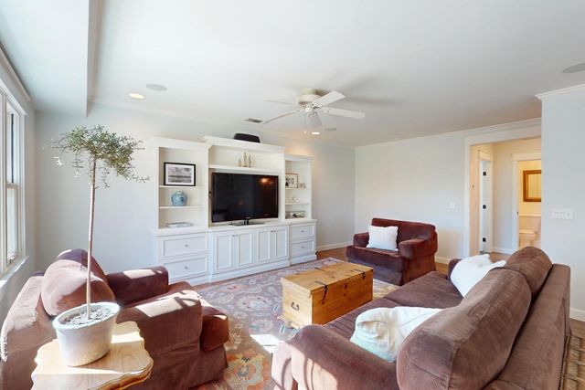 332 Wilson Rd, Yuba City, CA 95991