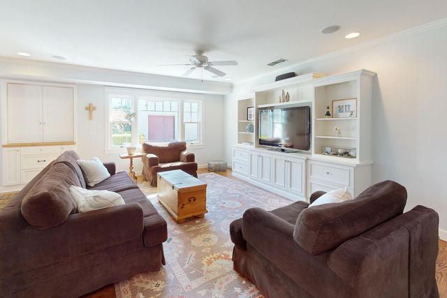 332 Wilson Rd, Yuba City, CA 95991