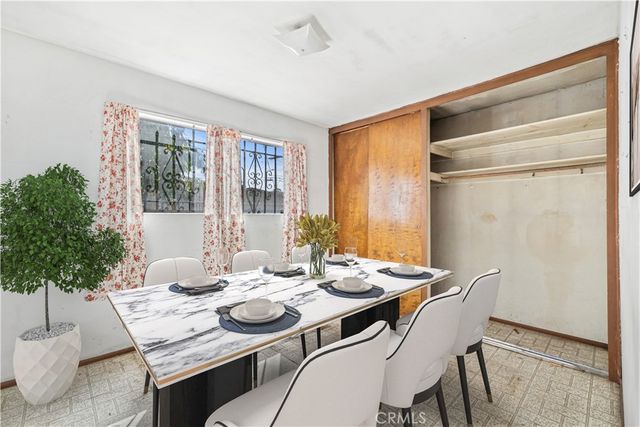 1542 E 83rd, Los Angeles, CA 90001