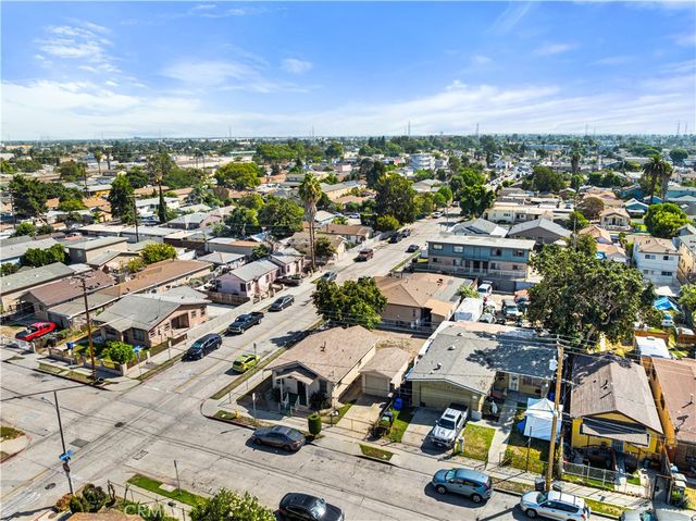 1542 E 83rd, Los Angeles, CA 90001