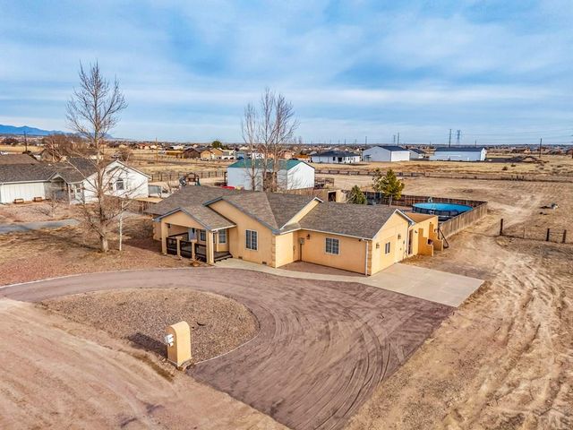 682 N Mancos Dr, Pueblo West, CO 81007
