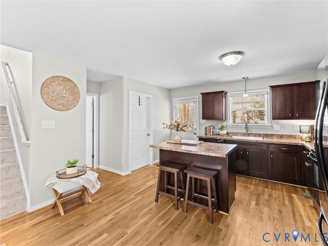 11210 Hill Ridge Ct, Ashland, VA 23005