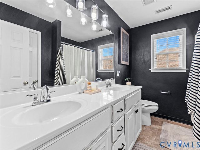 11210 Hill Ridge Ct, Ashland, VA 23005